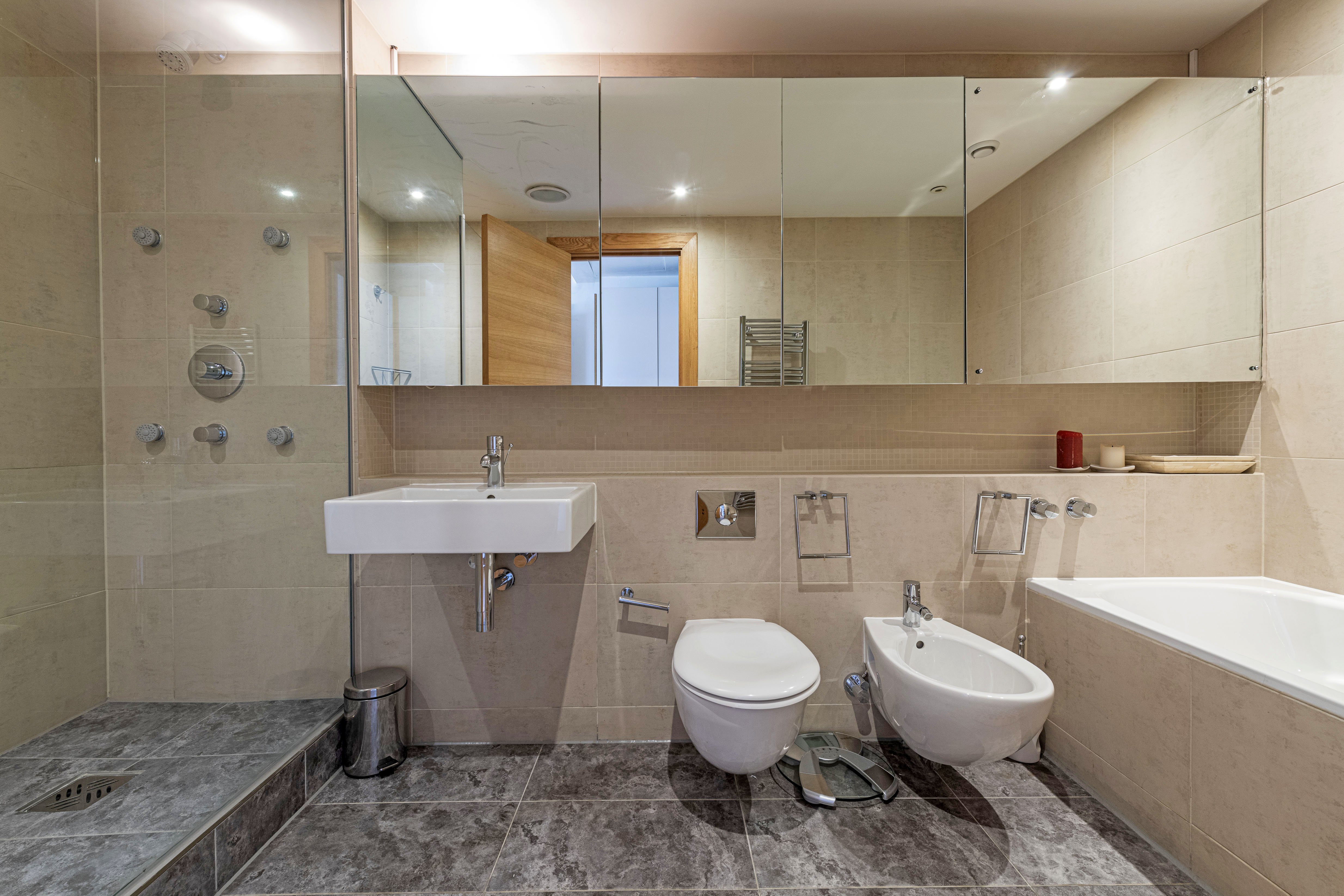 Property let in The Gate Apartments, Chepstow Road, London, W2